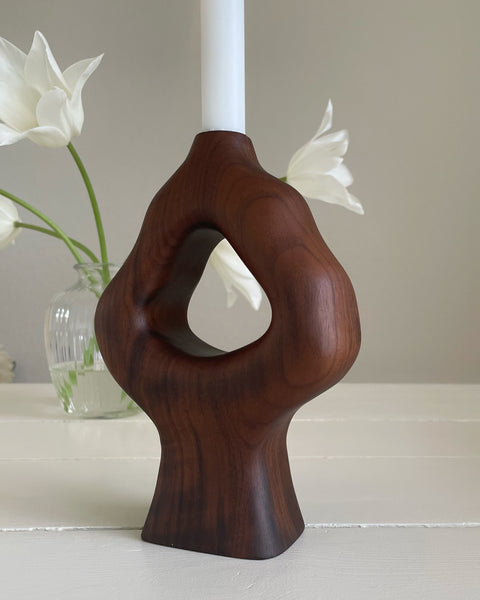 Lysestage i amerikansk valnød