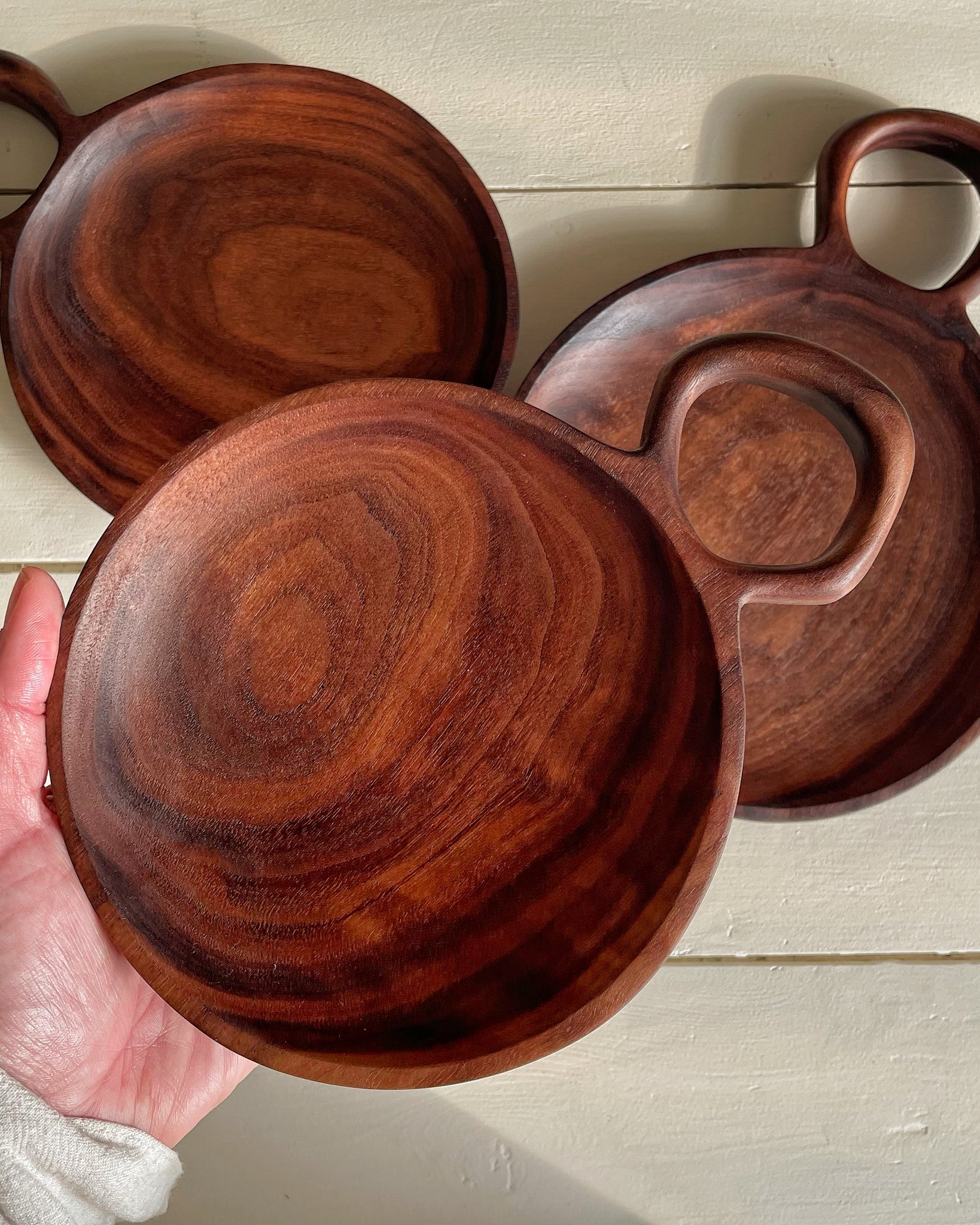 Skål i amerikansk valnød